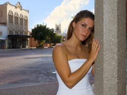 В бяло от главата до петите