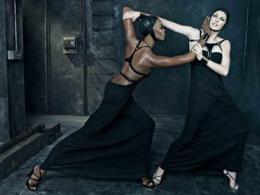 Наоми Кембъл и Линда Еванджелиста гладиаторки  