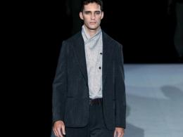 Армани заложи на дрехи от кадифе за мъжете  