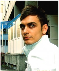 Алек  Манов