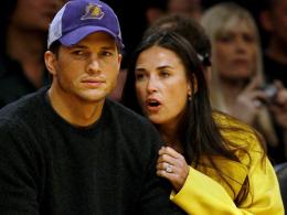 Деми Мур и Ащън Къчър са най-зле облечените звезди  