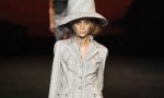 Вивиан Уестууд с "ученическа" колекция на Лондонската седмица на модата  