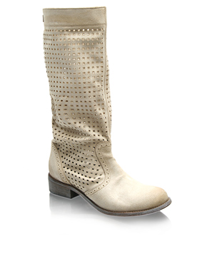 Настана време за летни ботуши