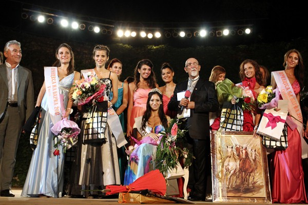 Новата Принцеса на Варна за 2012 година се казва АНДЖЕЛИНА